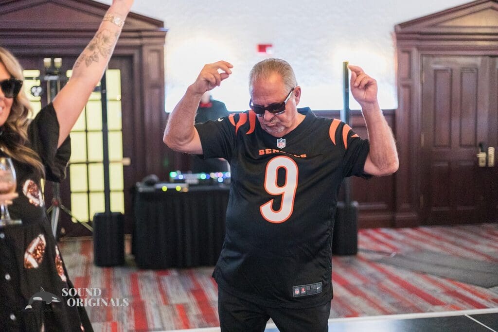 Radisson Hotel Cincinnati Riverfront Wedding // Nicole + Rick -