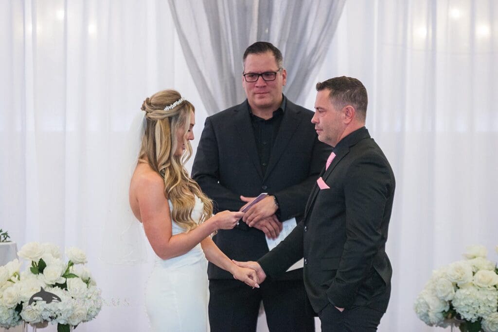 Radisson Hotel Cincinnati Riverfront Wedding // Nicole + Rick -