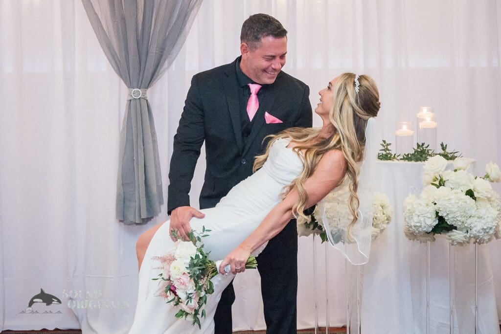 Radisson Hotel Cincinnati Riverfront Wedding // Nicole + Rick -