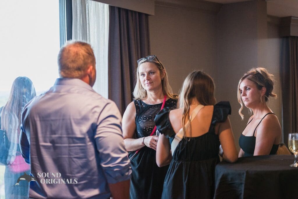 Radisson Hotel Cincinnati Riverfront Wedding // Nicole + Rick -