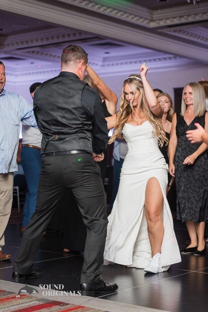 Radisson Hotel Cincinnati Riverfront Wedding // Nicole + Rick -