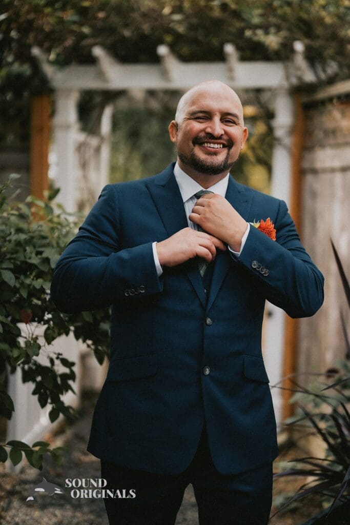 Kiara + Paul Husband looks dazzling at The Carey Gardens Wedding