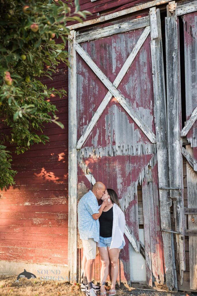 Fort Steilacoom Park Engagement // John + Trisha -