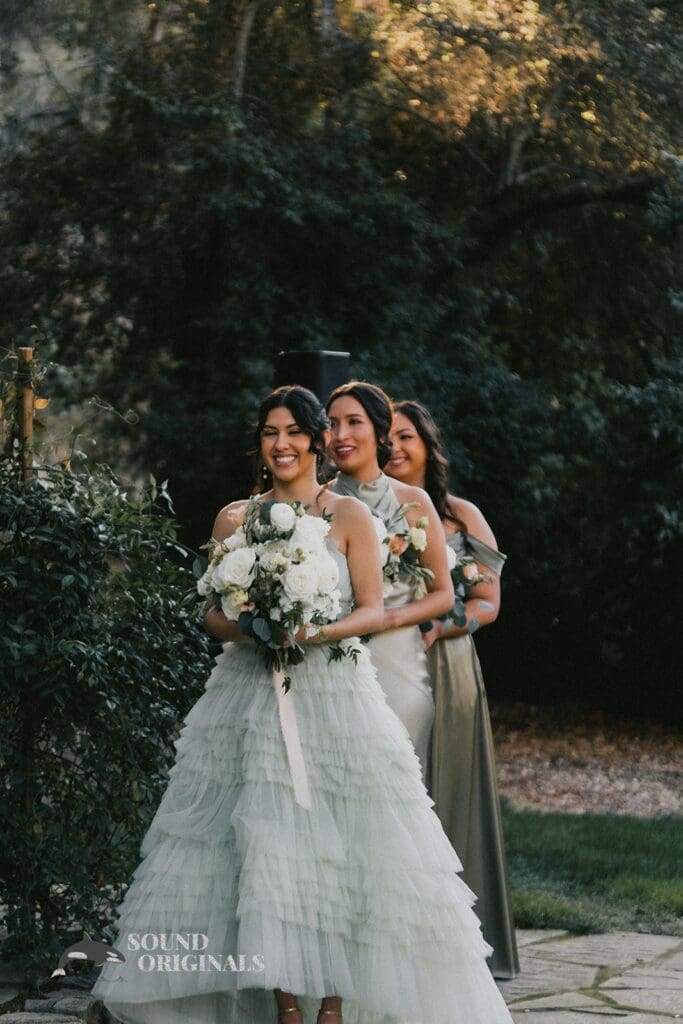 Maid of Honour and Bridal train look gorgeous in The Havens Country Club y