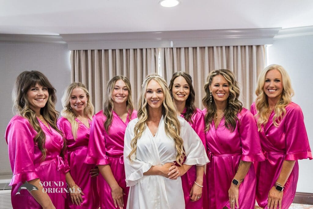 Radisson Hotel Cincinnati Riverfront Wedding // Nicole + Rick -