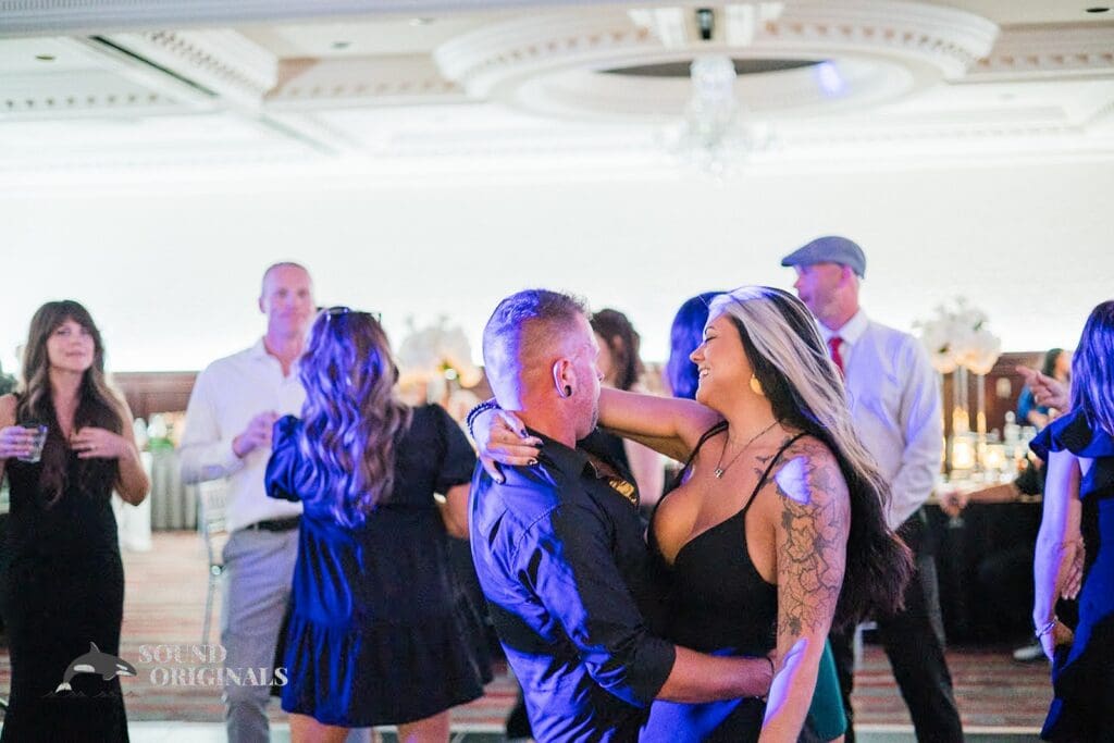 Radisson Hotel Cincinnati Riverfront Wedding // Nicole + Rick -