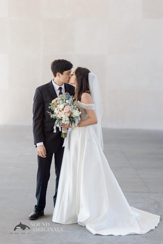 Jennifer + Mark Lake Forest Park Civic Club Wedding // Jennifer + Mark -