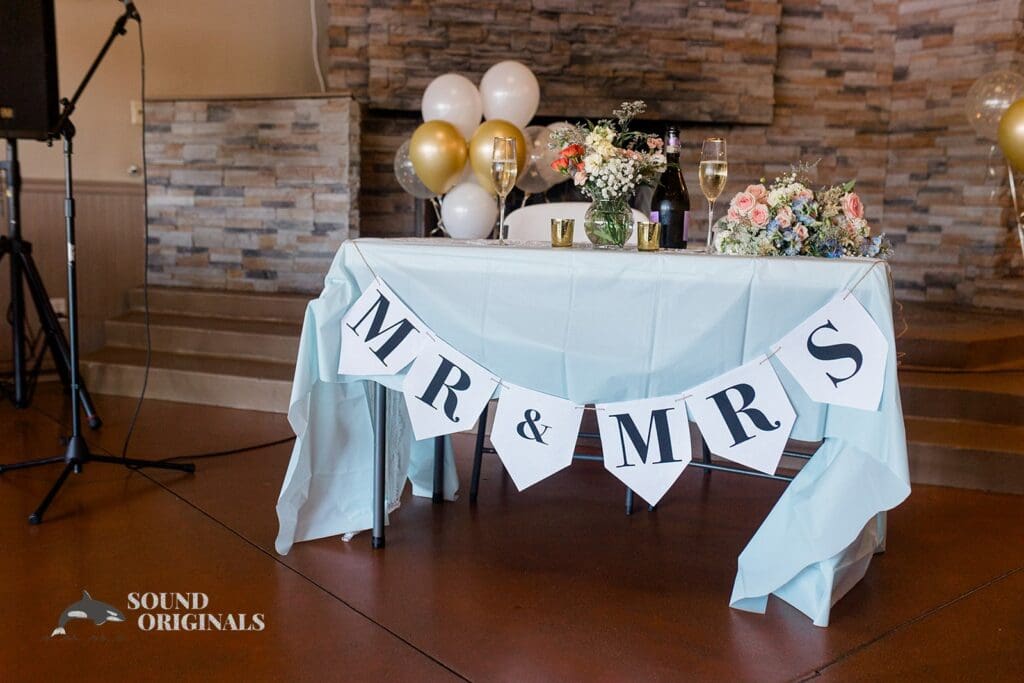 Jennifer + Mark Lake Forest Park Civic Club Wedding // Jennifer + Mark -