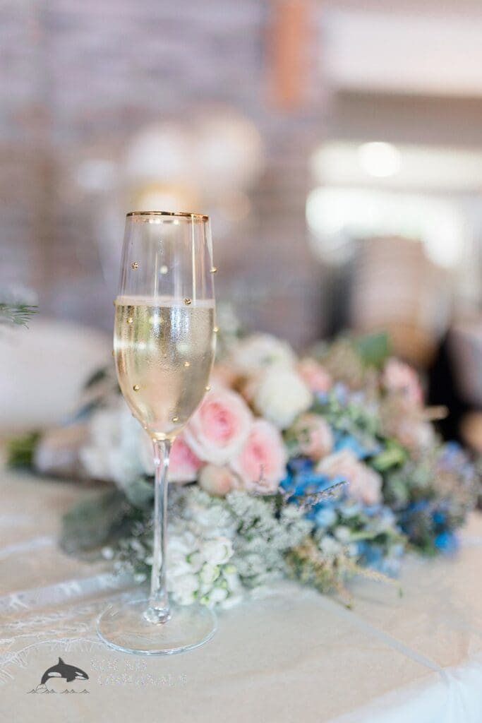 Jennifer + Mark Lake Forest Park Civic Club Wedding // Jennifer + Mark -