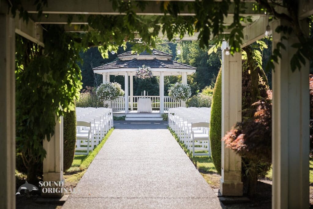 Lakeside Gardens Wedding // Tiana & Kevin -