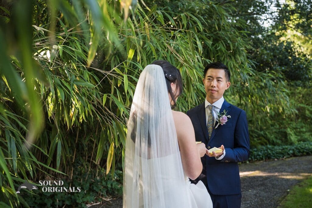 Lakeside Gardens Wedding // Tiana & Kevin -