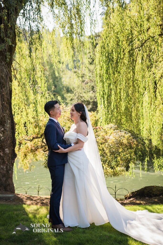 Lakeside Gardens Wedding // Tiana & Kevin -