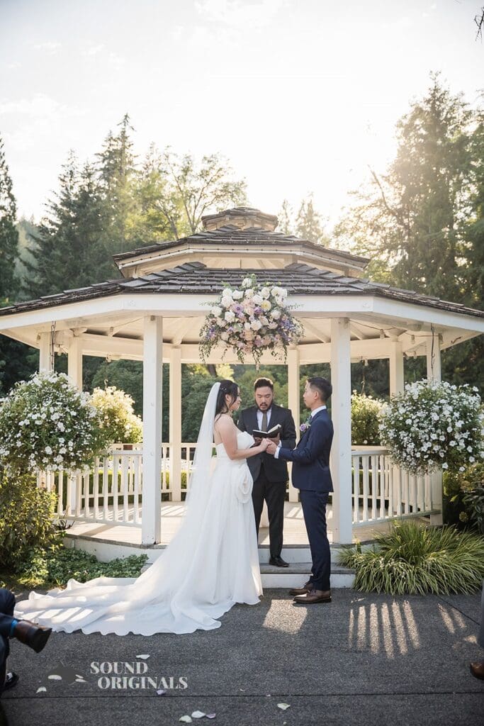Lakeside Gardens Wedding // Tiana & Kevin -