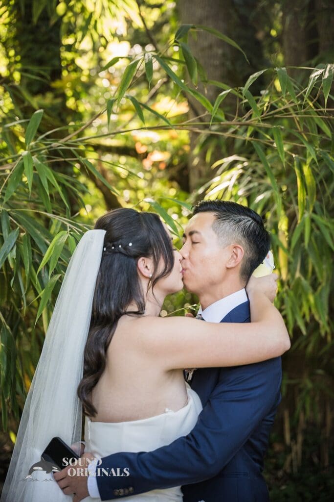 Lakeside Gardens Wedding // Tiana & Kevin -