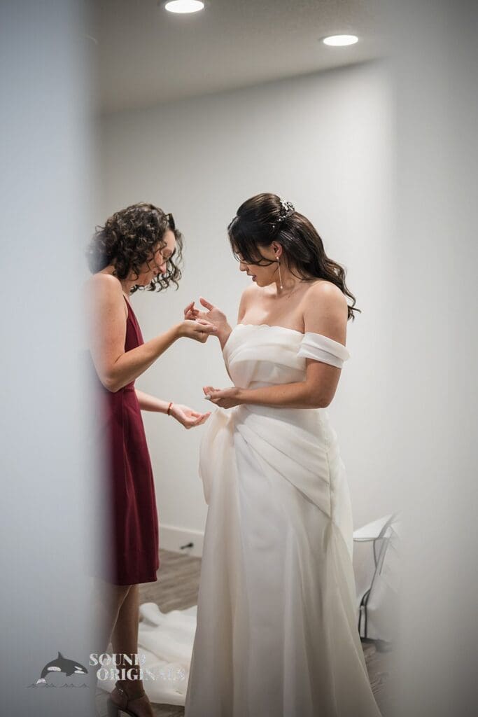 Lakeside Gardens Wedding // Tiana & Kevin -
