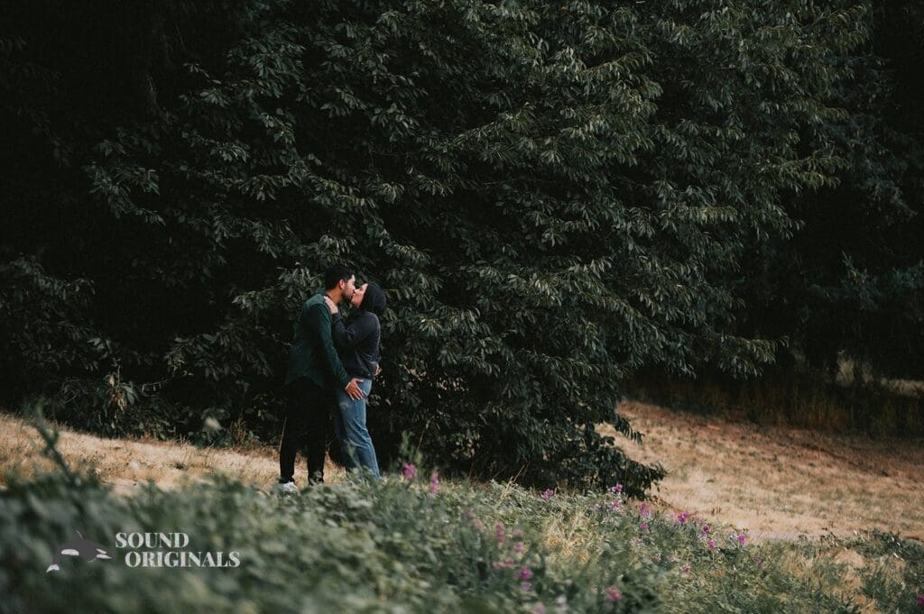 Lindsey + Humberto Mount Tabor Engagement // Lindsey + Humberto -