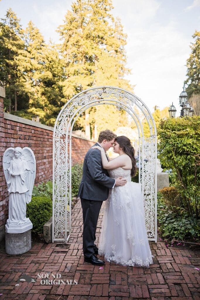 Brianna & Austin Thornewood Castle Wedding // Brianna & Austin -