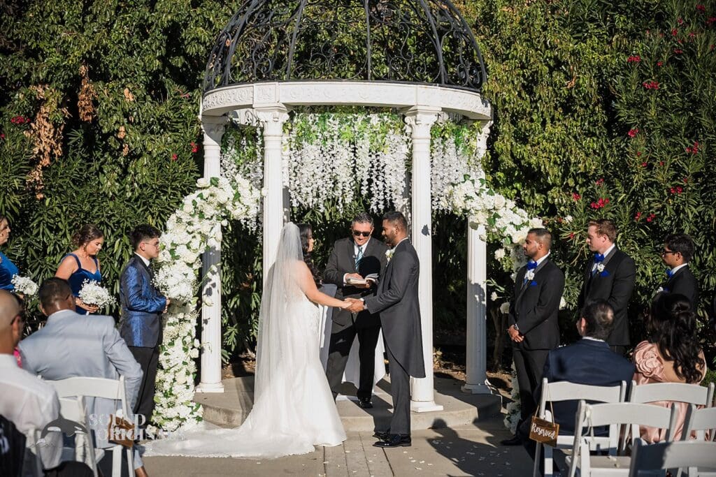 Abishai + Rianna Why Fall Is San Francisco’s Secret “Second Summer” for Wedding Photos -