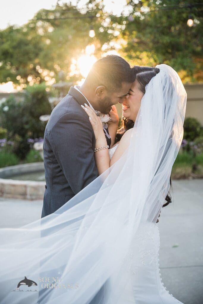 Abishai + Rianna Why Fall Is San Francisco’s Secret “Second Summer” for Wedding Photos -
