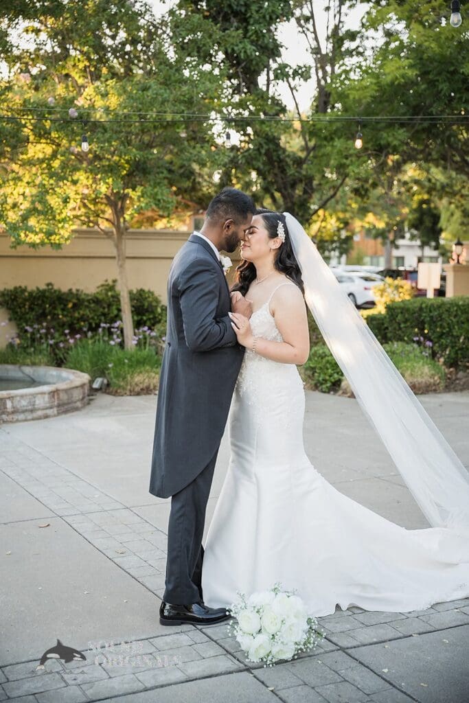 Abishai + Rianna Why Fall Is San Francisco’s Secret “Second Summer” for Wedding Photos -