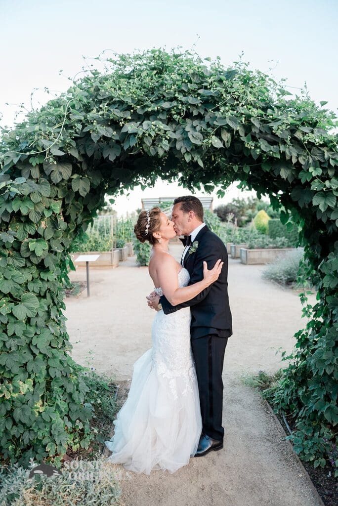 Cornerstone Gardens Wedding // Julia + Stefan -