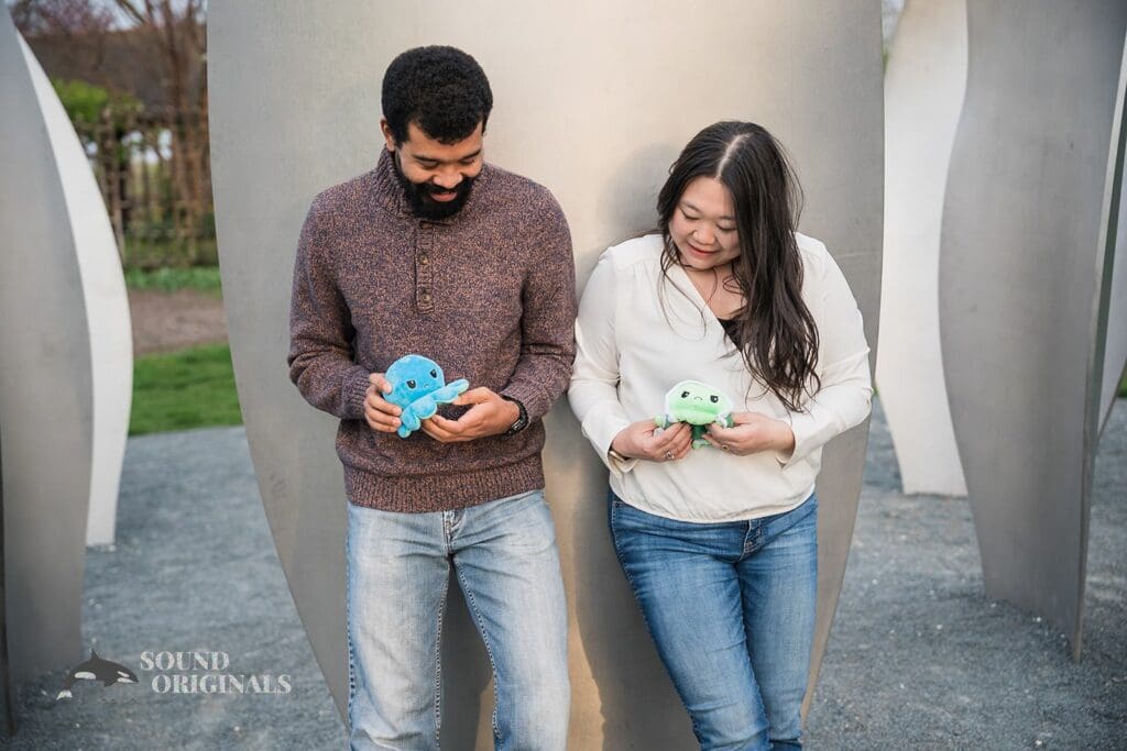 couple introducing their stuffed animals at Osaka Garden