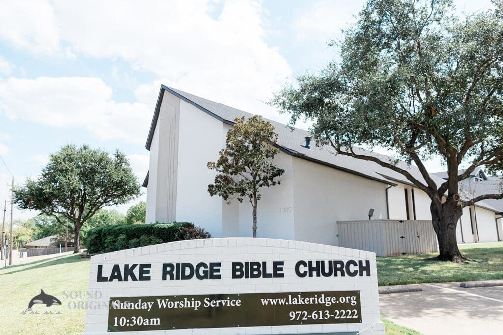 Lakeridge Bible Church Wedding // Amanda + Trevor -