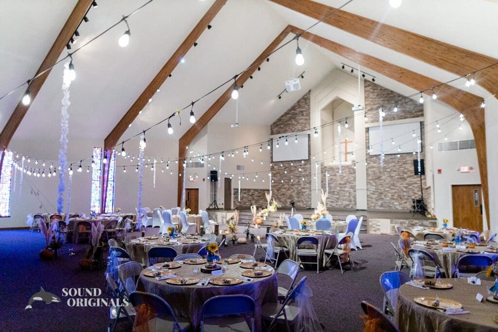 Lakeridge Bible Church Wedding // Amanda + Trevor -