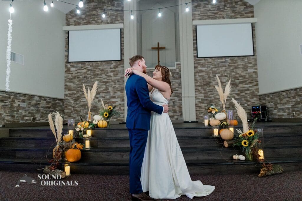 Lakeridge Bible Church Wedding // Amanda + Trevor -