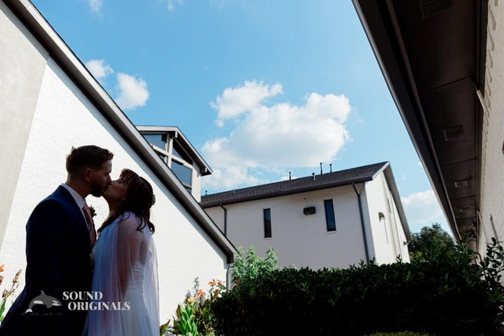 Lakeridge Bible Church Wedding // Amanda + Trevor -