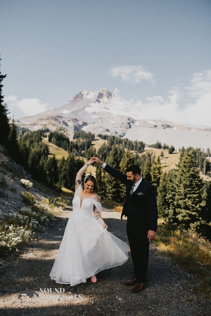 Mount Hood Cooper Spur Wedding // Tawny & Michael -
