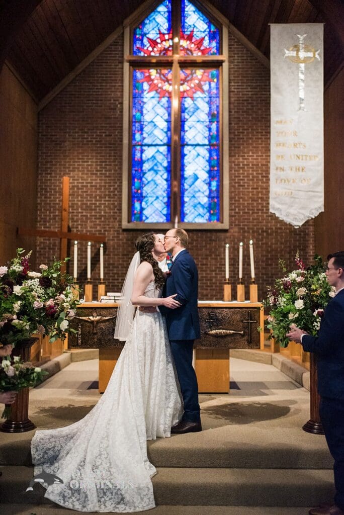 Rainier Chapter House Wedding // Rachel & Robbie -