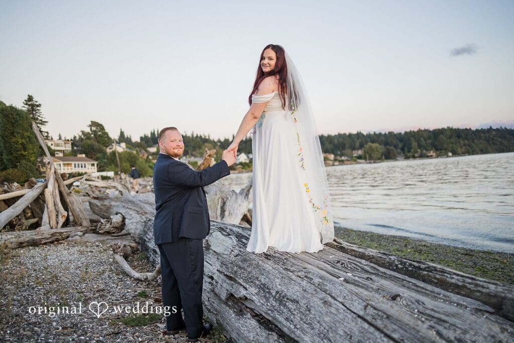 The Cove at Normandy Park Wedding -