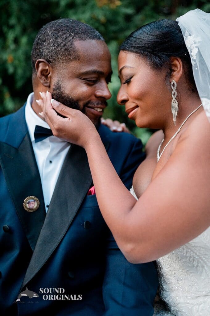 Mikiela + Brandan Woman's Club of Evanston Wedding // Mikiela + Brandan -