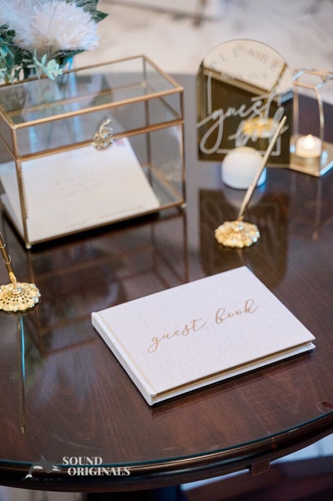 Mikiela + Brandan Woman's Club of Evanston Wedding // Mikiela + Brandan -