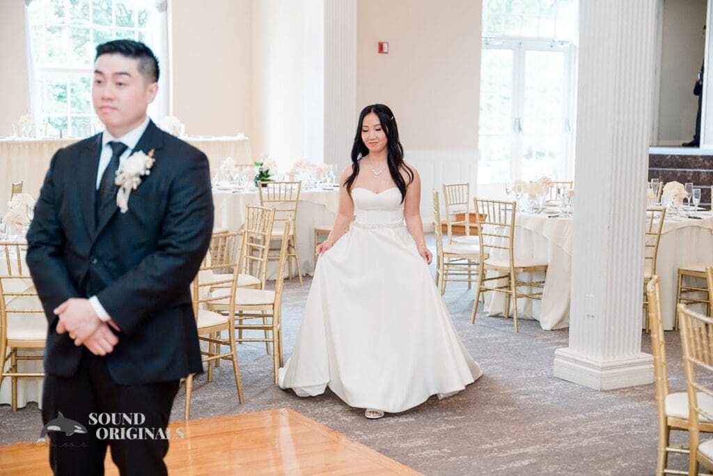 The arrival of the bride at The Abbington Distinctive Banquets Wedding