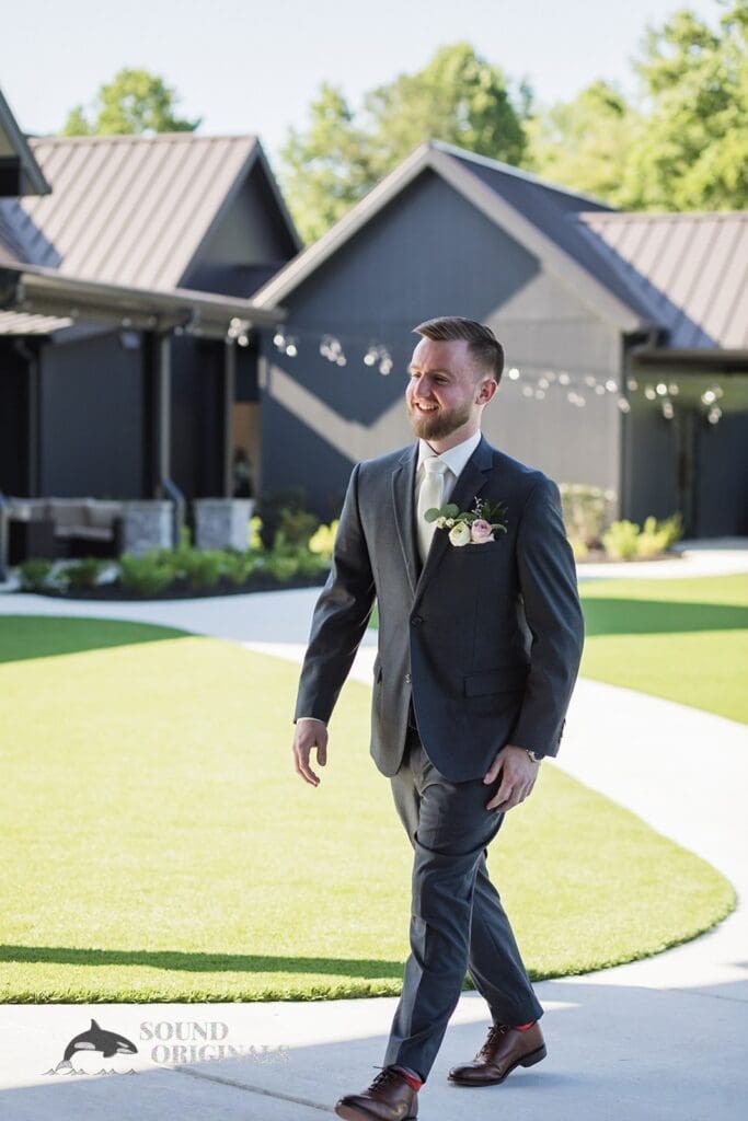The groom arriving for the The Oakley on the Lake Wedding ceremony