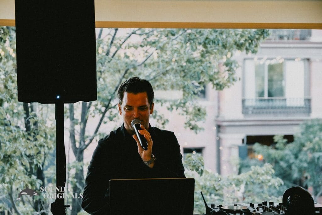 Rembrandt Yard Wedding DJ enchanting the atmosphere with live music