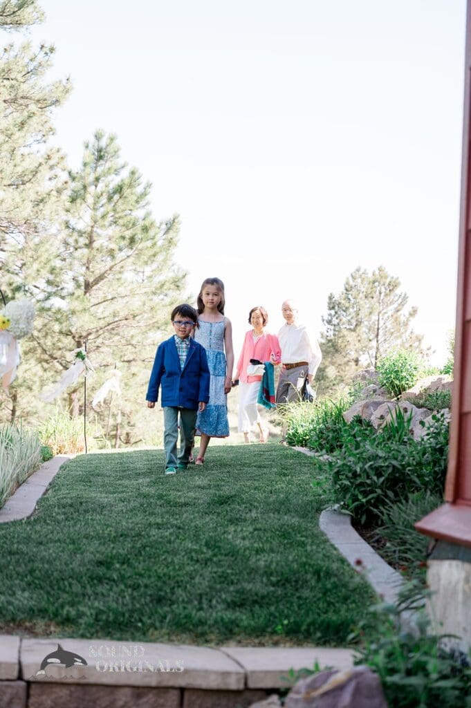 The arrival of the guests at The Red Farmhouse Bed & Breakfast Wedding