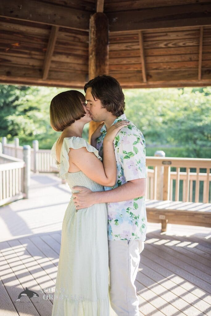 Meadowlark Garden Engagement // Isaiah + Abigail -