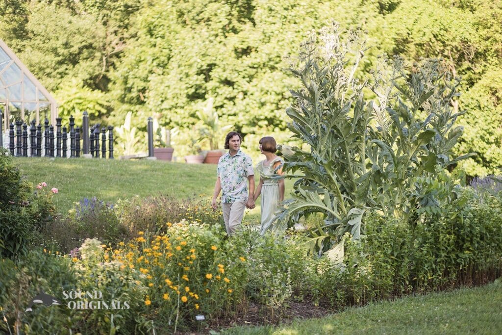 Meadowlark Garden Engagement // Isaiah + Abigail -
