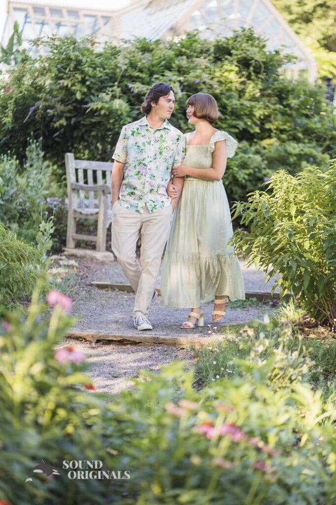 Meadowlark Garden Engagement // Isaiah + Abigail -