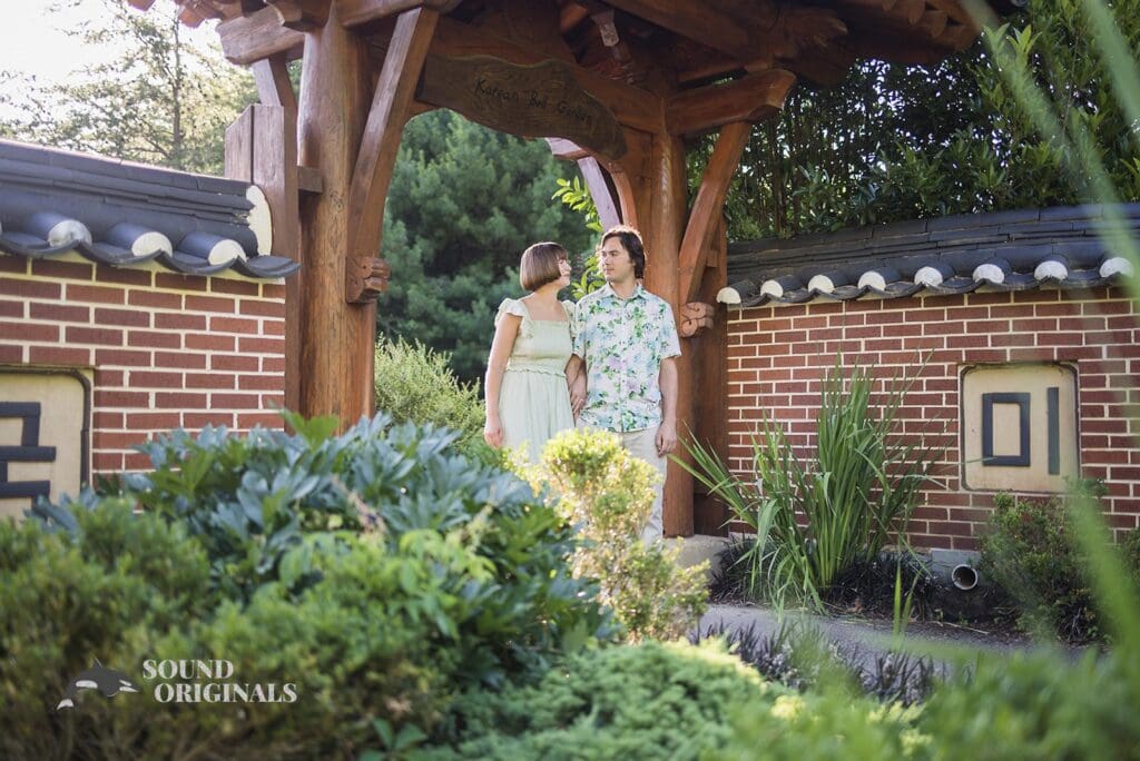 Meadowlark Garden Engagement // Isaiah + Abigail -