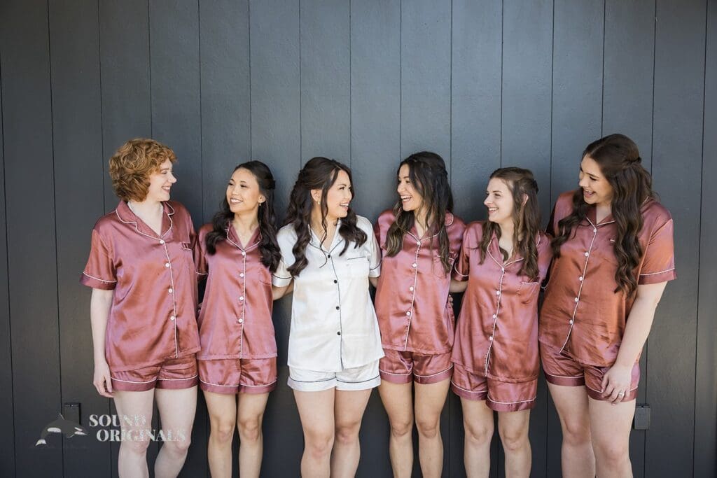 The bride and her bridesmaids on the morning of The Oakley on the Lake Wedding