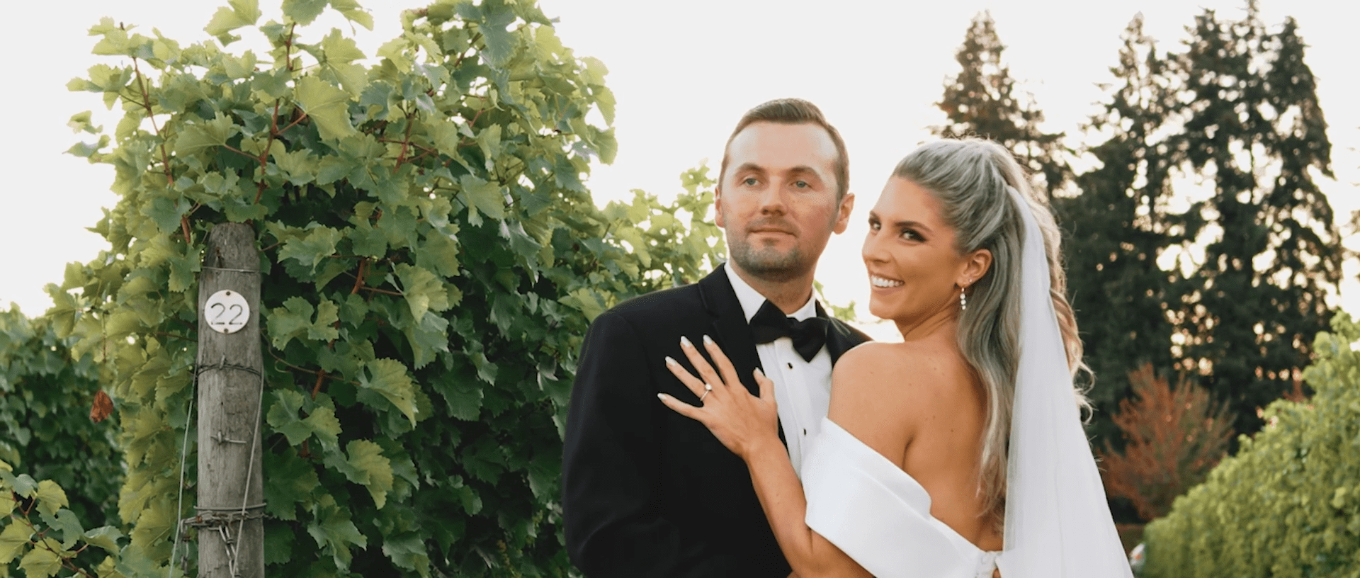 Aurora Colony Vineyards Wedding // Amanda & Derek -