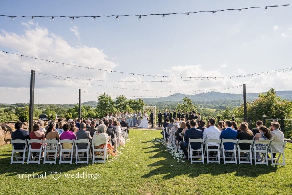 Blue Valley Vineyards Wedding // Meredith & Robert -