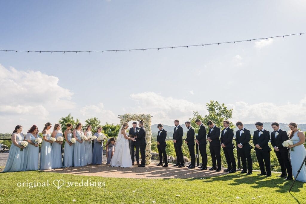 Blue Valley Vineyards Wedding // Meredith & Robert -