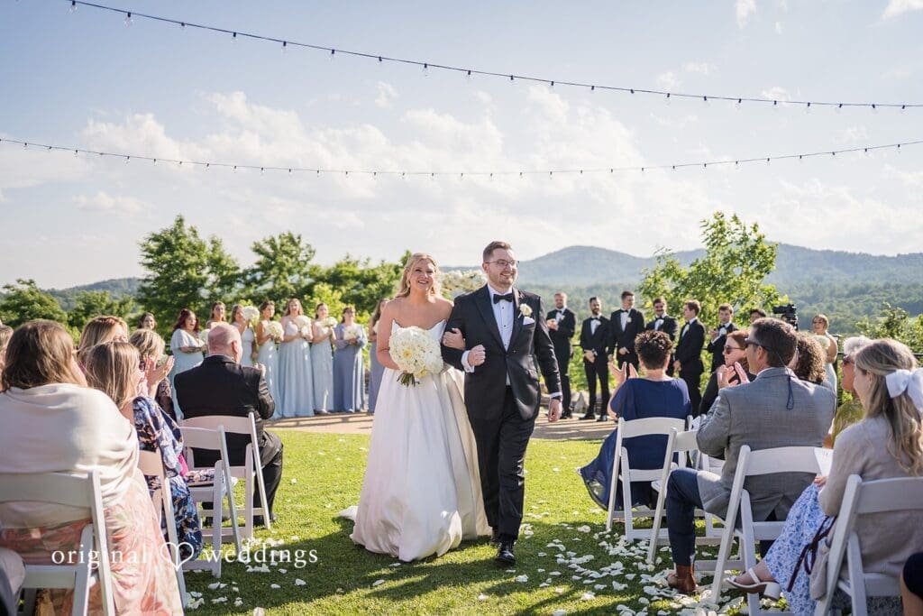 Blue Valley Vineyards Wedding // Meredith & Robert -
