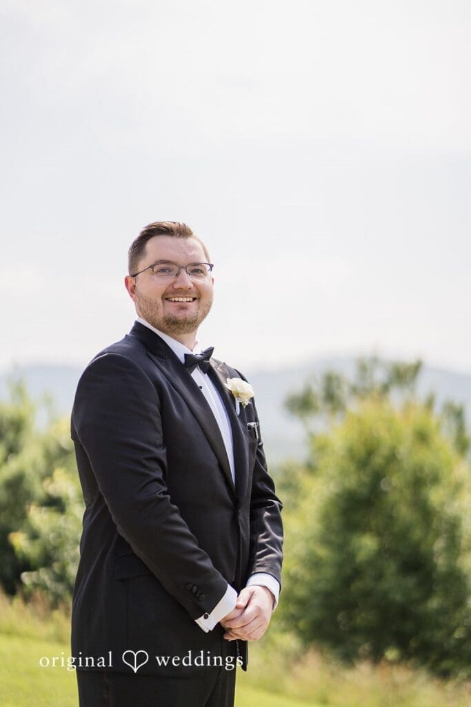 Blue Valley Vineyards Wedding // Meredith & Robert -