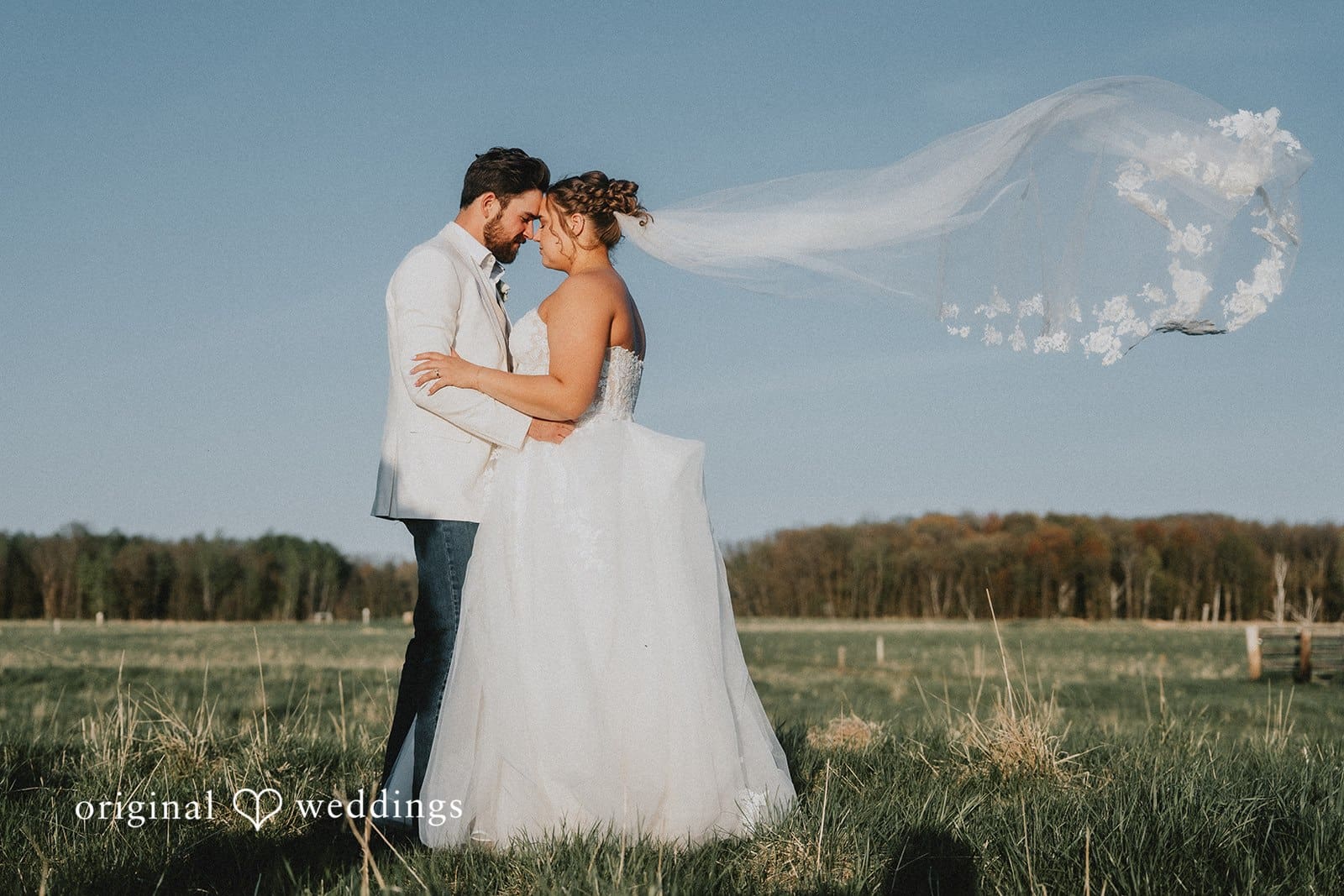 Minnesota Backyard Wedding // Britta & Winfred -
